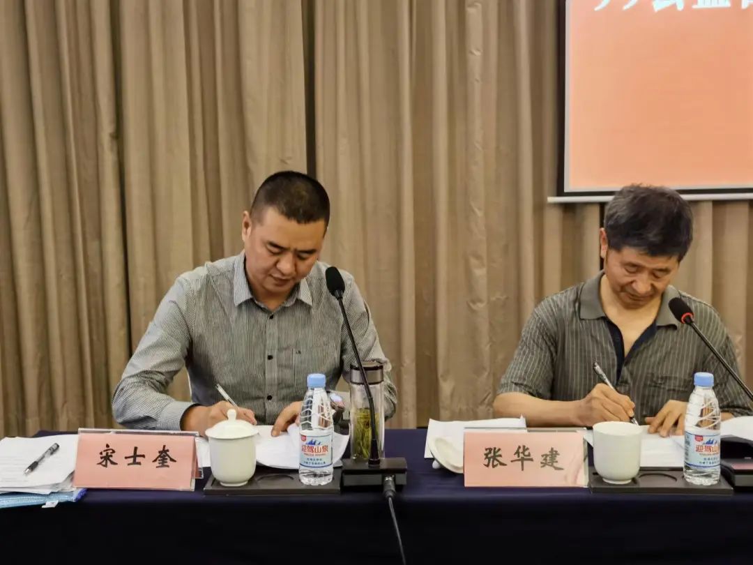 空氣能,太陽(yáng)能,熱水器