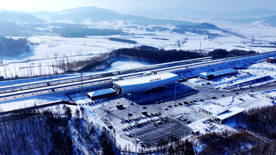 備戰(zhàn)亞冬會 太陽雨空氣能助力亞布力樞紐溫暖升級